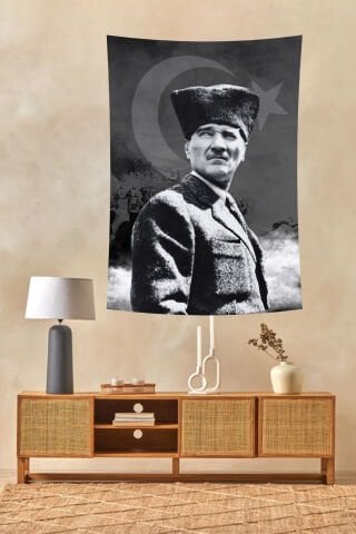 Atatürk ve Türk Bayrağı Temalı Duvar Örtüsü