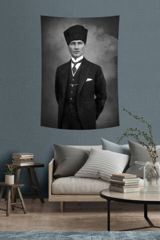 Mustafa Kemal Atatürk Klasik Takım Elbiseli Duvar Örtüsü