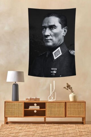 Ulu Önder Mustafa Kemal Atatürk Askeri Üniforma Duvar Örtüsü