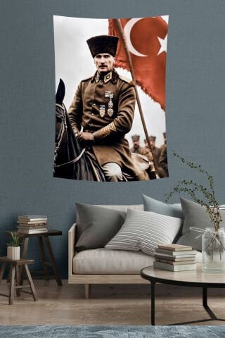 Atatürk ve Türk Bayrağı Atlı Komutan Duvar Örtüsü