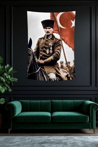 Atatürk ve Türk Bayrağı Atlı Komutan Duvar Örtüsü