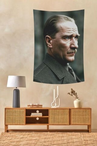 Atatürk Karizmatik Bakış Duvar Örtüsü