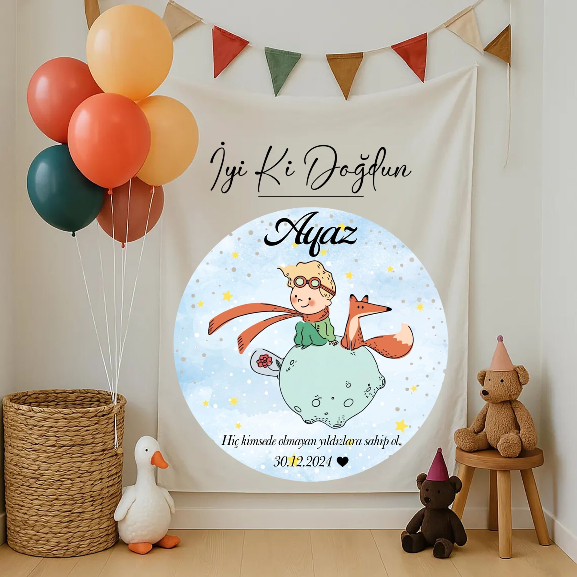 Doğum Günü Duvar Örtüsü
