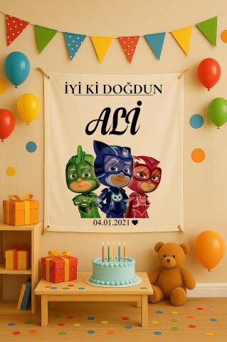 Doğum Günü Duvar Örtüsü